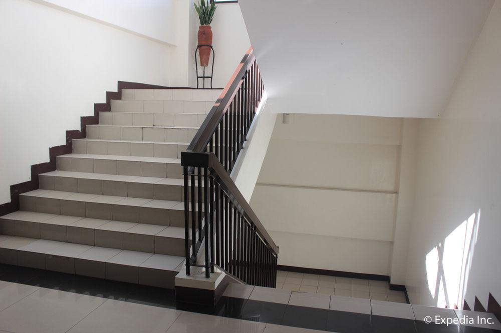Ilocos Norte Hotel & Convention Center Laoag Esterno foto